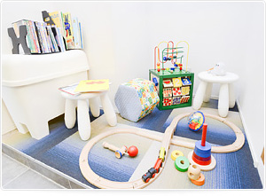 親御さんも安心のキッズスペース 写真